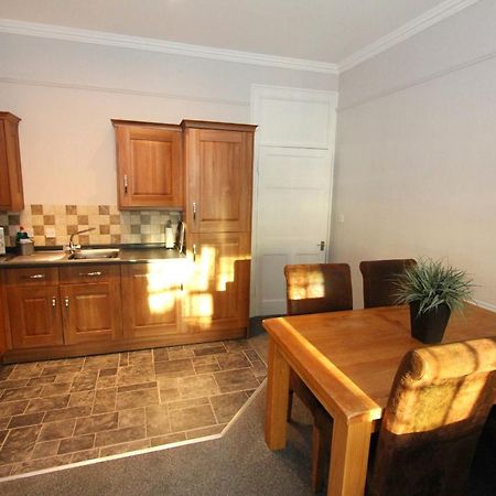 Character Apartment With Views Over City Centre & The Historic Rows Chester Bagian luar foto