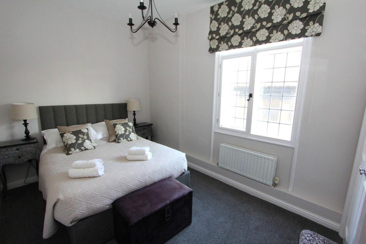 Character Apartment With Views Over City Centre & The Historic Rows Chester Bagian luar foto