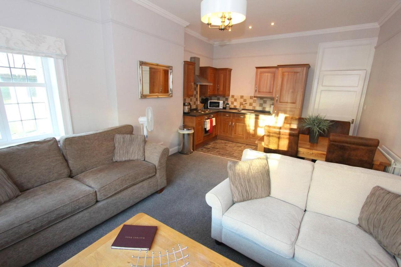 Character Apartment With Views Over City Centre & The Historic Rows Chester Bagian luar foto